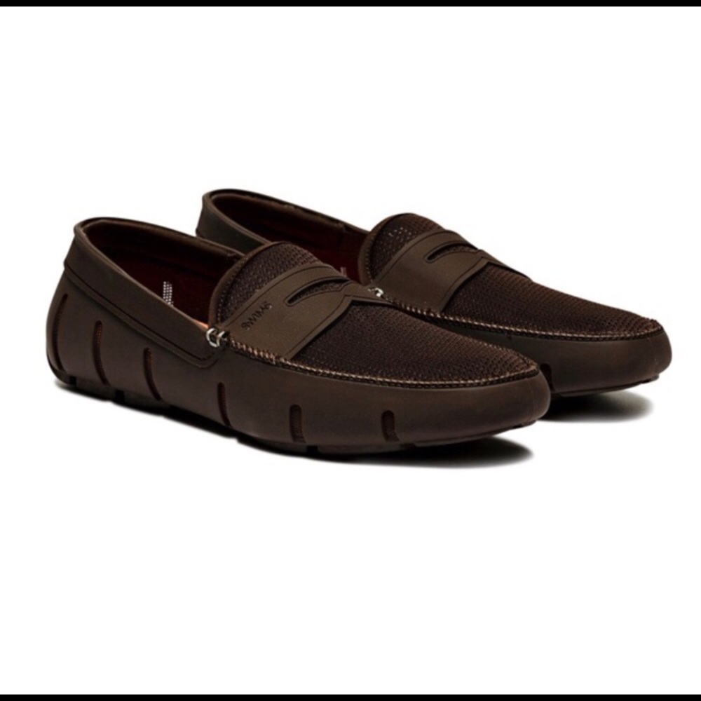 Men’s swims shoes size 11